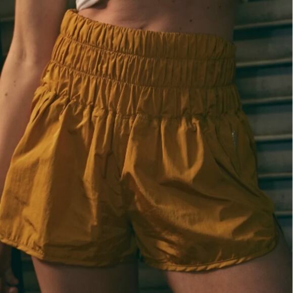 Free people fp movement the way home short size Medium honey mallow - Picture 1 of 6